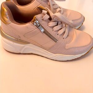 Women's Cream and Gold Sneakers, vegan leather, size 7,5